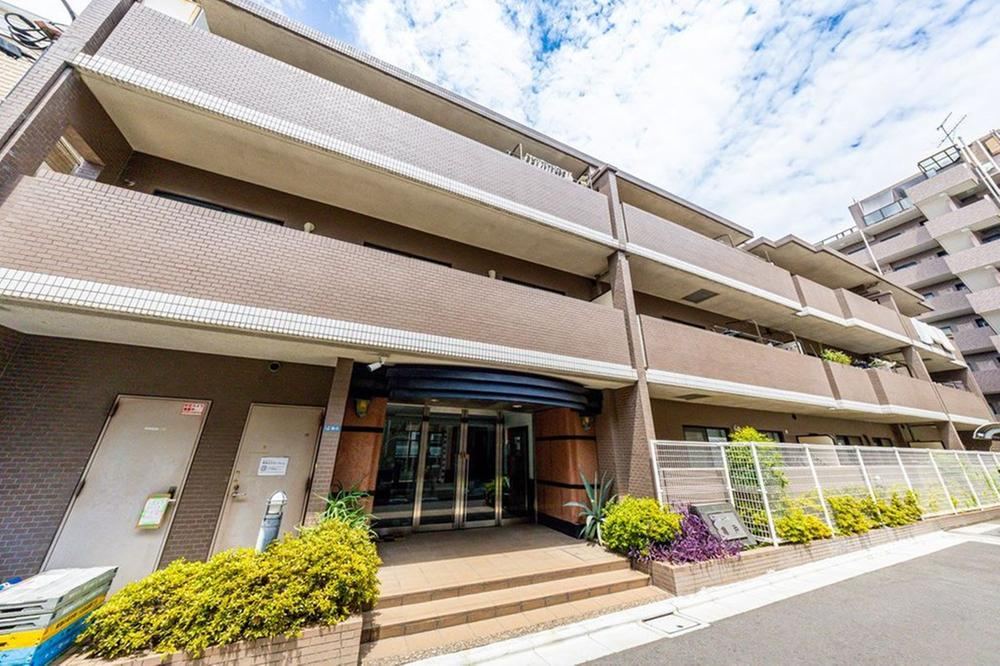 3DK apartment in Koto Ward, Tokyo - Photo 1