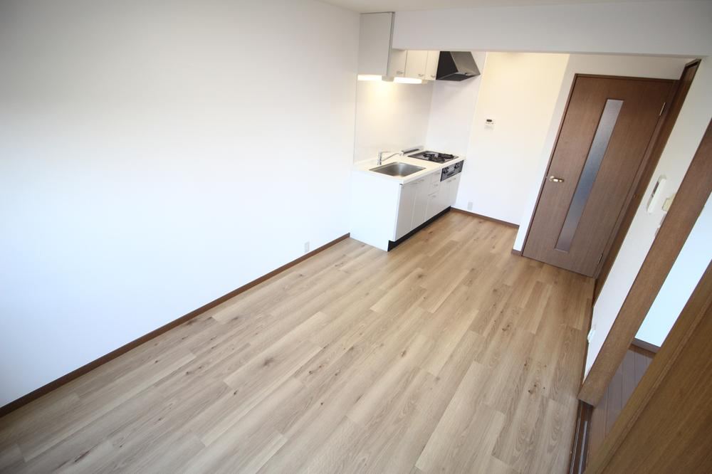 2LDK apartment in Tsurumi Ward, Yokohama, Kanagawa - Photo 1