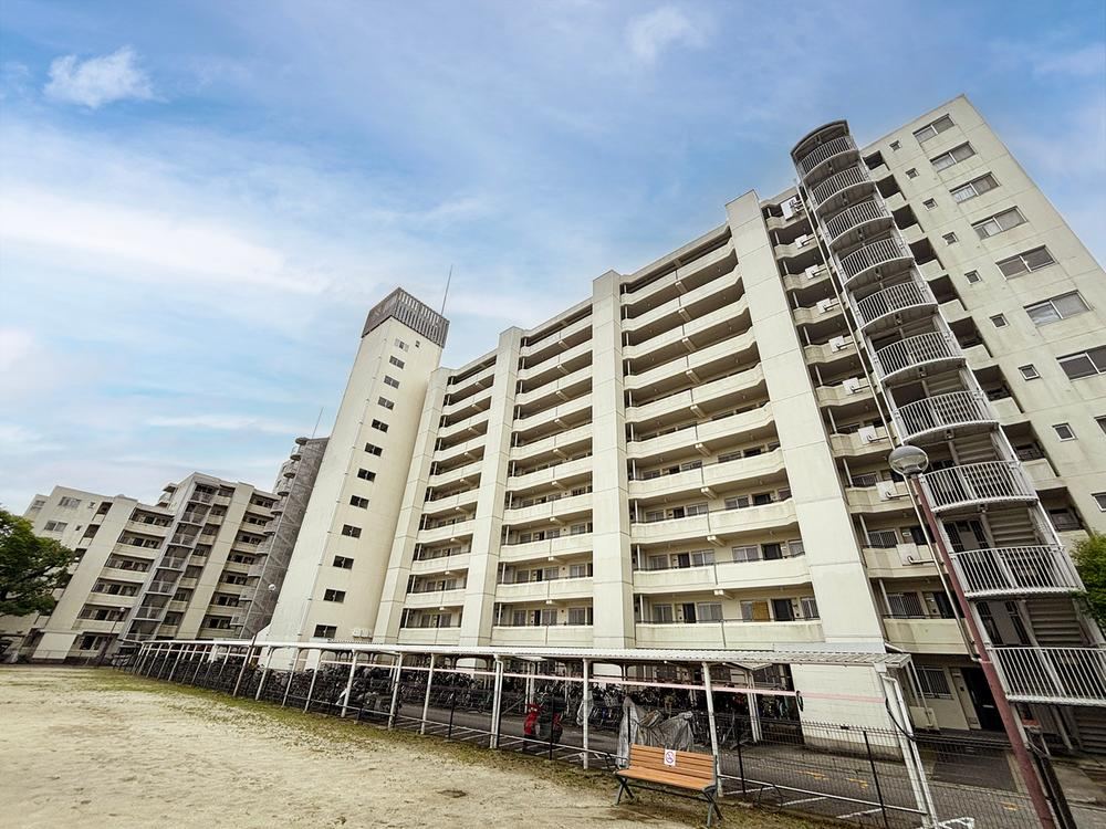3LDK apartment in Ichikawa, Chiba - Photo 1