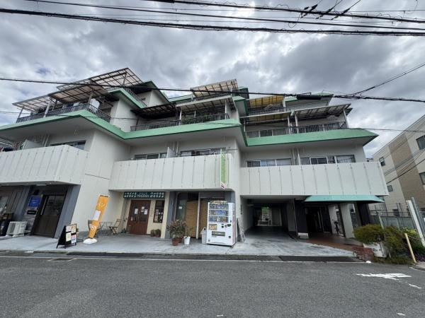 2LDK+S apartment in Higashiosaka, Osaka - Photo 1