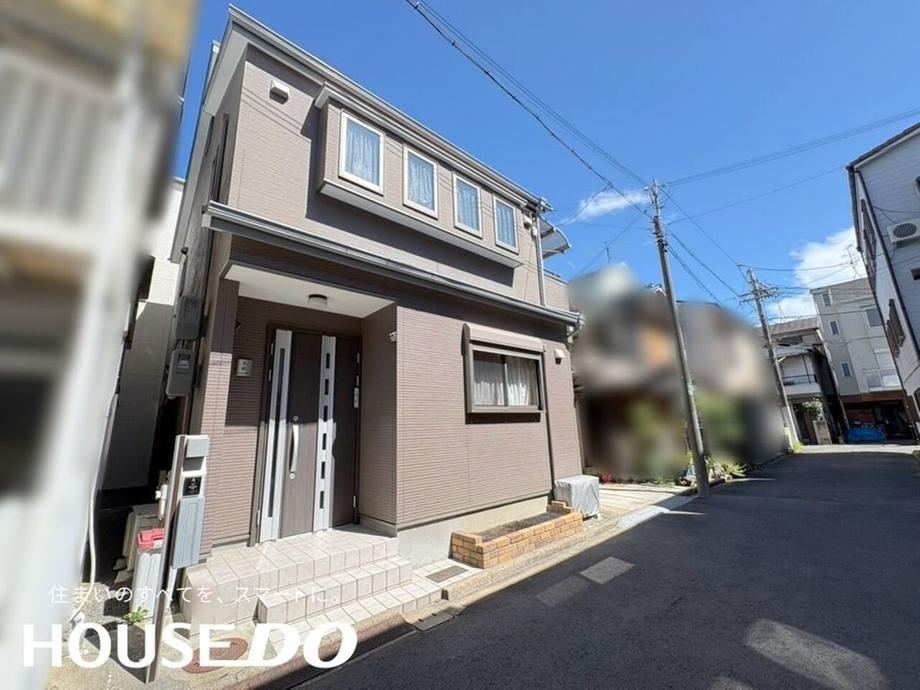 4LDK house in Takatsuki, Osaka - Photo 1