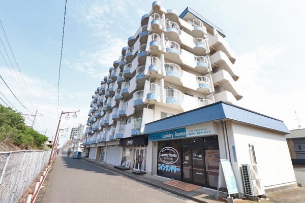 2LDK apartment in Nagareyama, Chiba - Photo 1