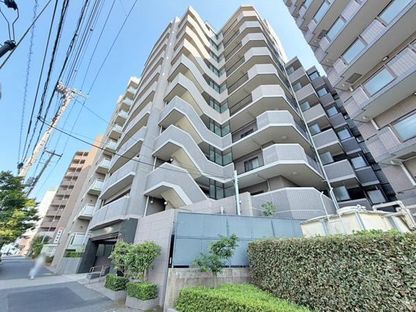 2LDK+S apartment in Edogawa Ward, Tokyo - Photo 1