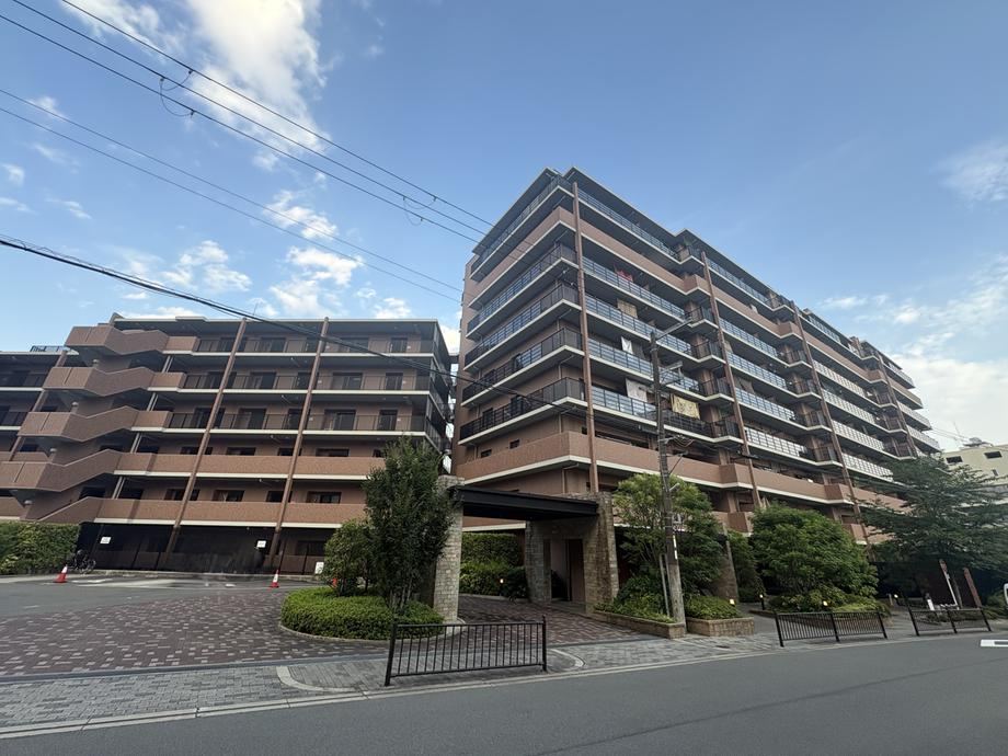 3LDK+S apartment in Suita, Osaka - Photo 1