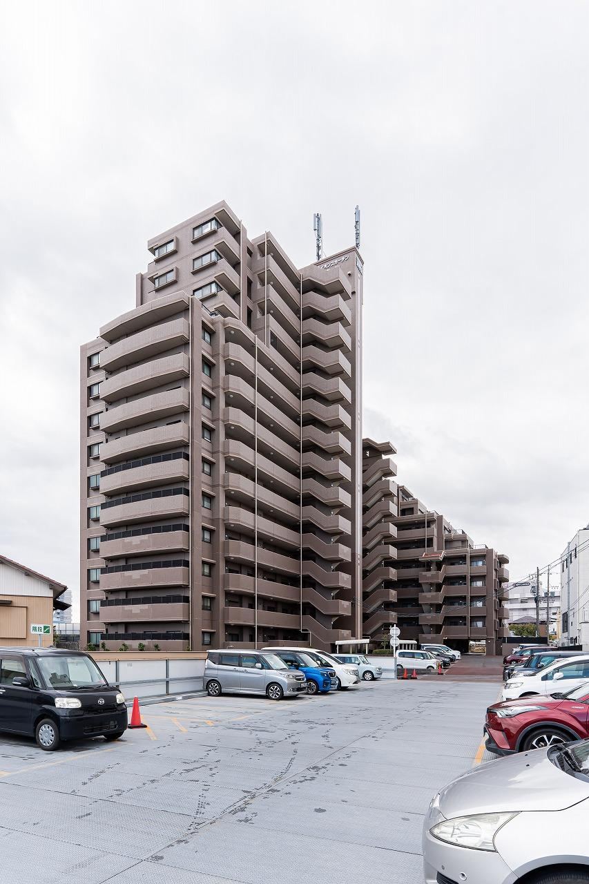 2LDK+S apartment in Nisshin, Aichi - Photo 1