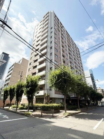 3LDK apartment in Nishi Ward, Osaka - Photo 1