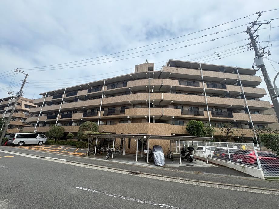 3LDK apartment in Yokosuka, Kanagawa - Photo 1