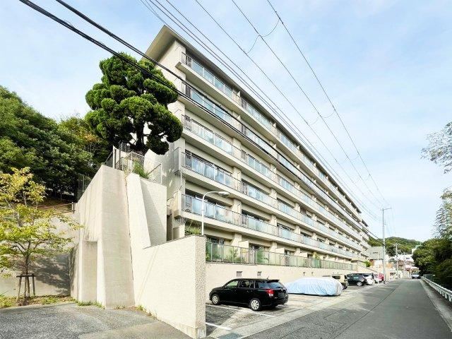 2LDK apartment in Higashinada Ward, Kobe, Hyogo - Photo 1