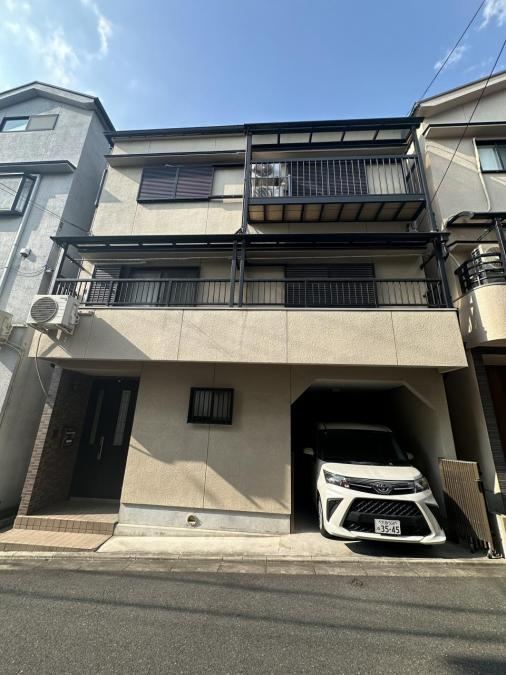 3DK house in Shijonawate, Osaka - Photo 1