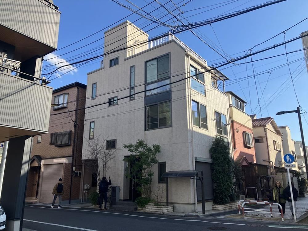 3LDK+S house in Adachi Ward, Tokyo - Photo 1