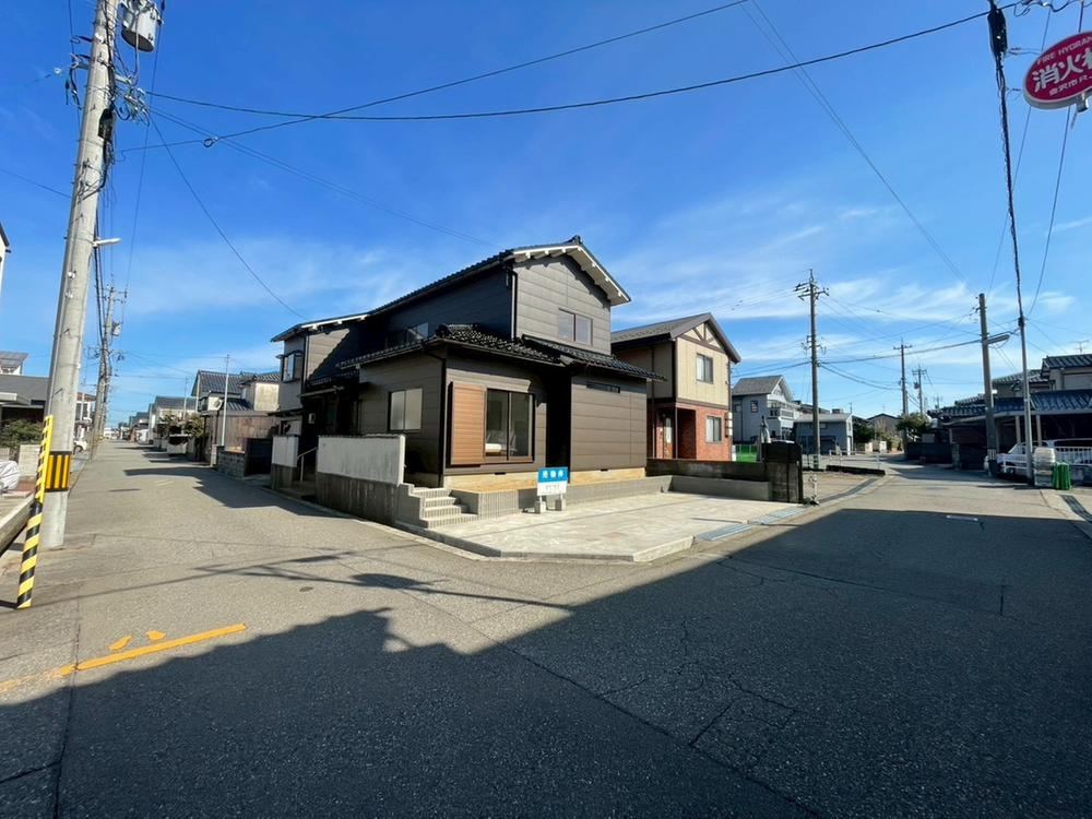 4LDK house in Kanazawa, Ishikawa - Photo 1