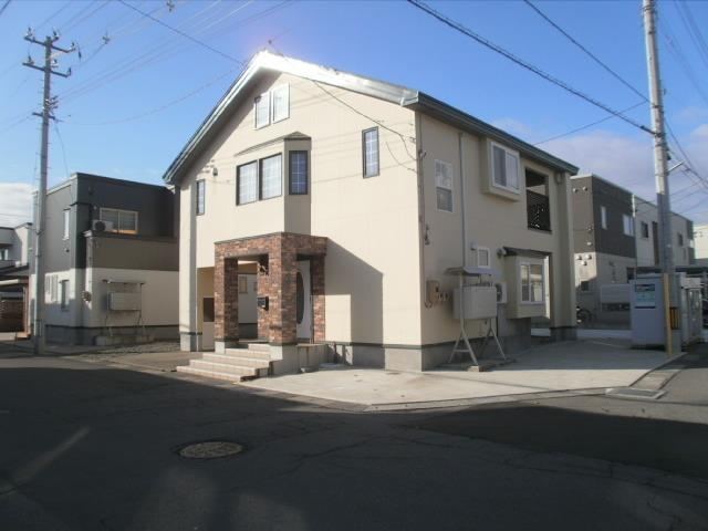 5LDK house in Aomori, Aomori - Photo 1