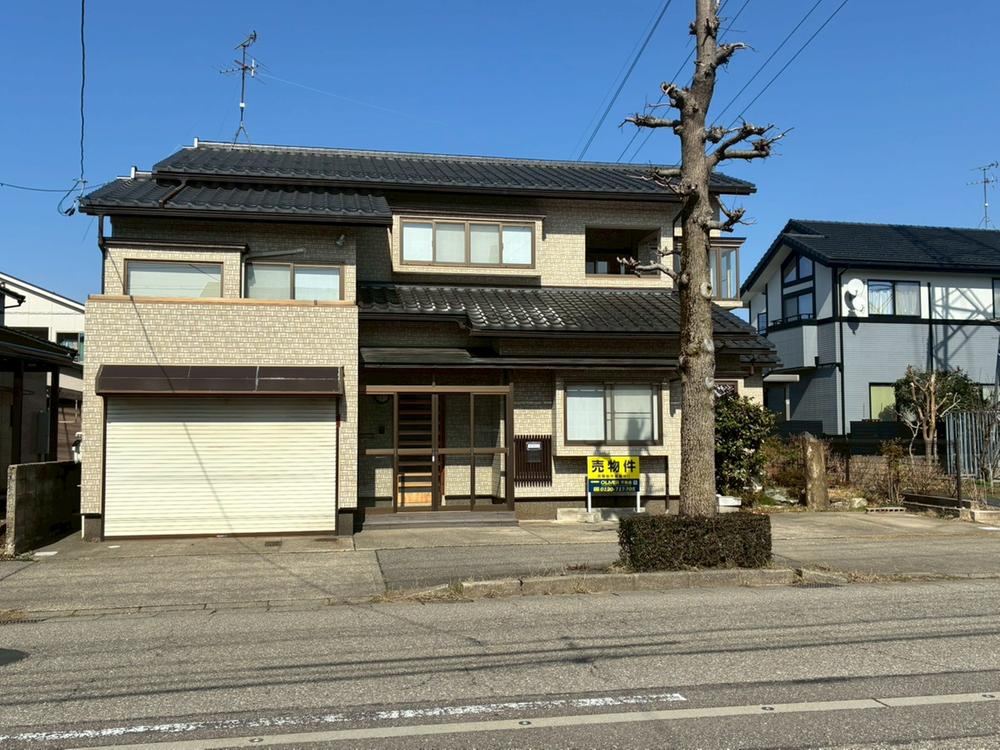 4LDK+S house in Kanazawa, Ishikawa - Photo 1