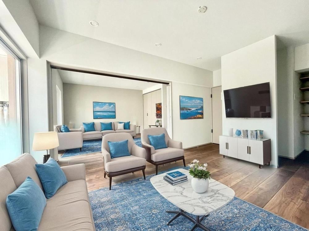 2LDK apartment in Shinjuku Ward, Tokyo - Photo 1