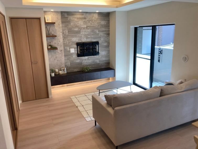 2LDK apartment in Shinjuku Ward, Tokyo - Photo 1