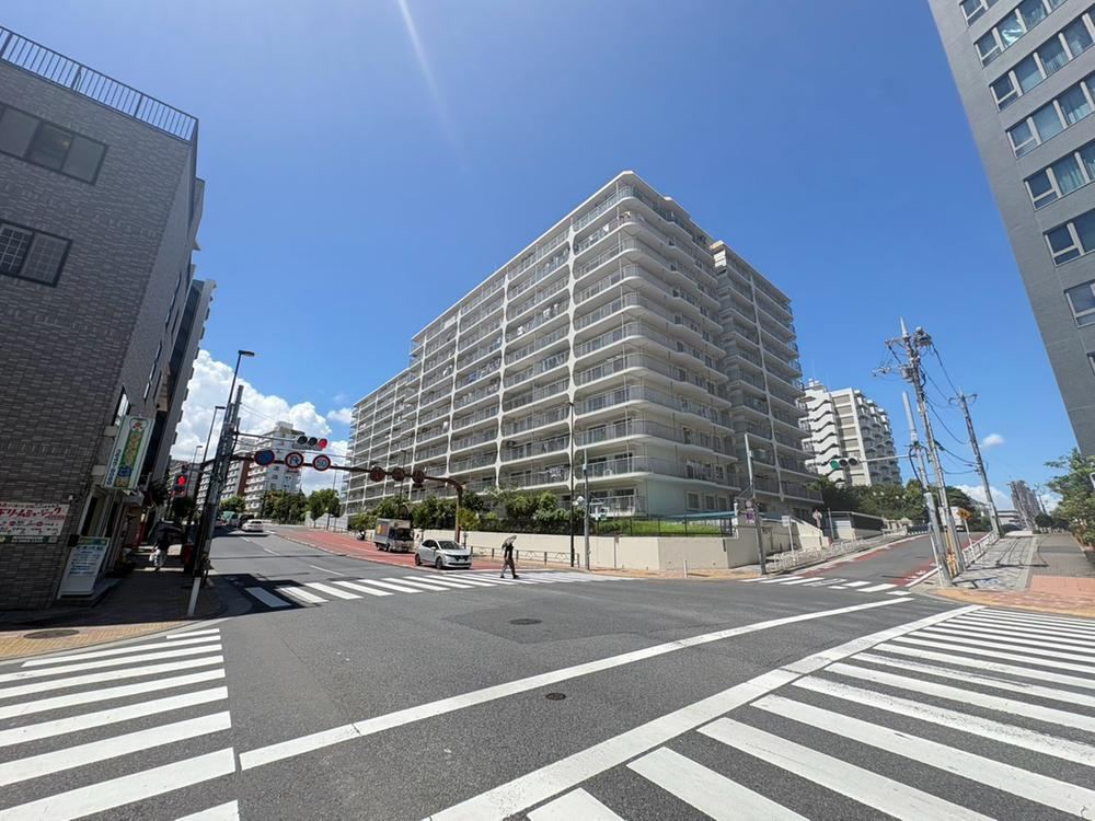 3LDK apartment in Koto Ward, Tokyo - Photo 1