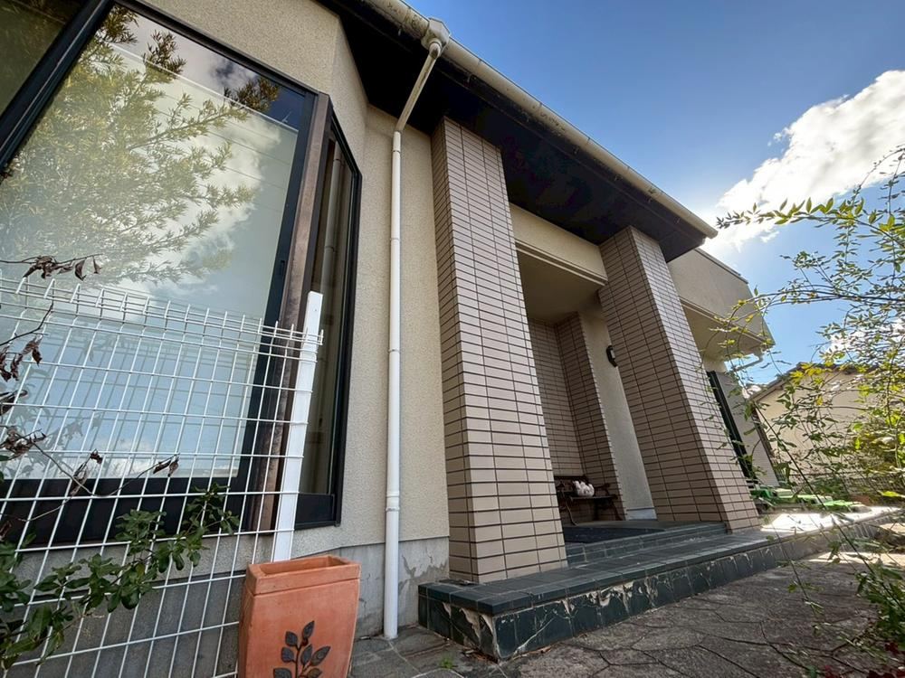 5LDK house in Kita Ward, Kobe, Hyogo - Photo 1