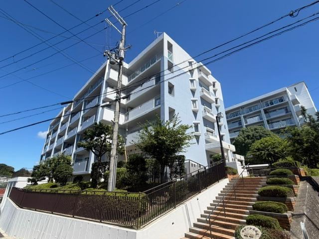 3LDK apartment in Nagata Ward, Kobe, Hyogo - Photo 1