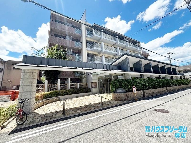 3LDK apartment in Sumiyoshi Ward, Osaka - Photo 1