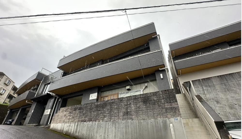 3LDK apartment in Kagoshima, Kagoshima - Photo 1