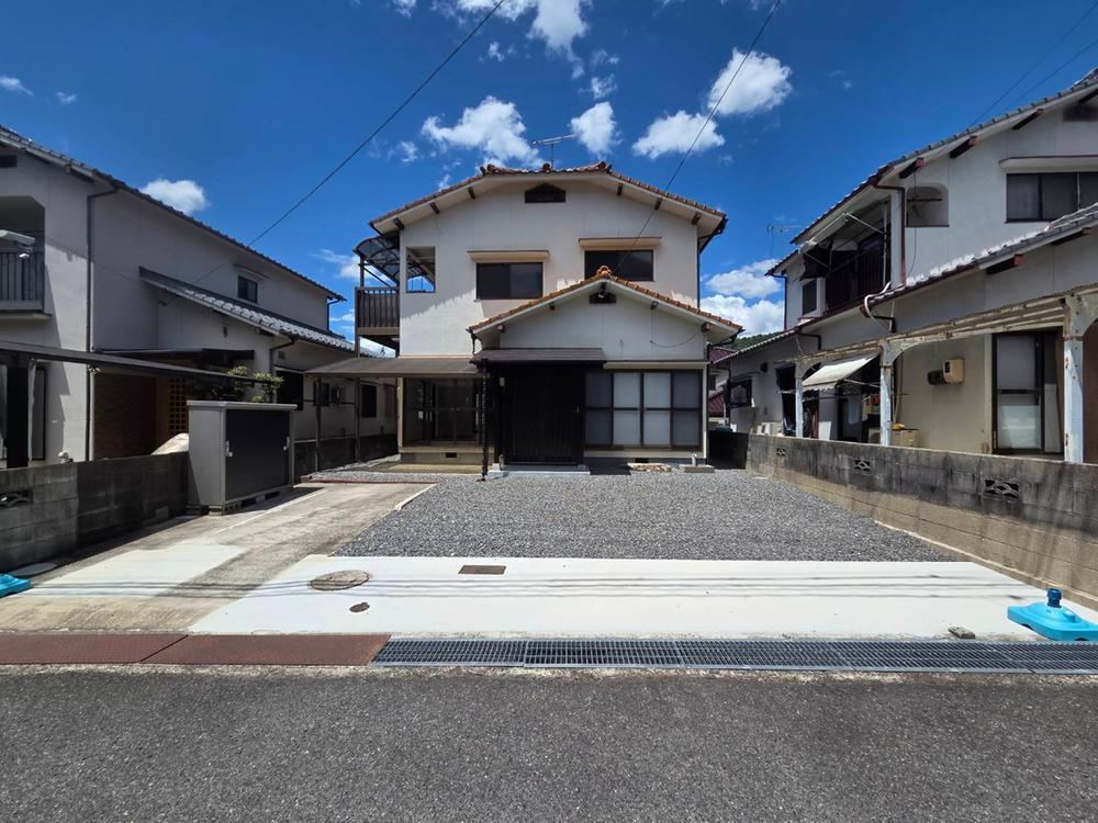 4LDK house in Higashi Ward, Hiroshima - Photo 1