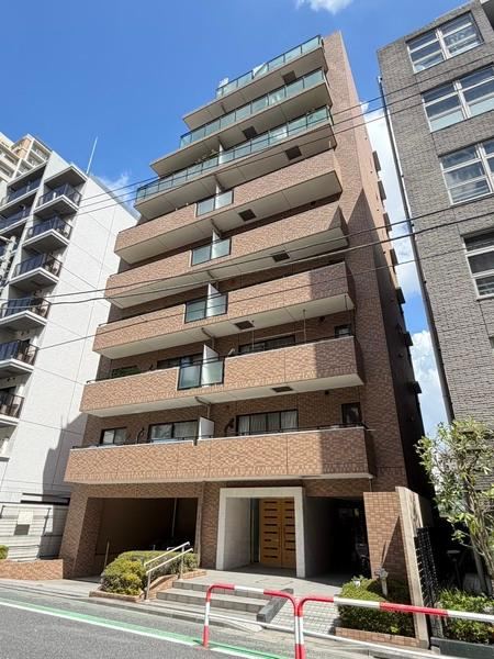2LDK+S apartment in Shinjuku Ward, Tokyo - Photo 1