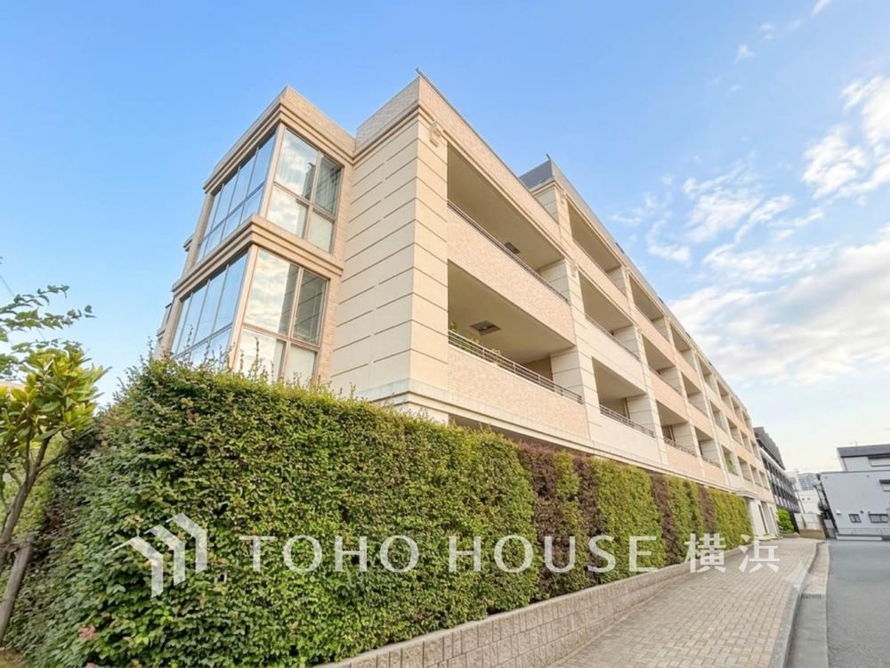 3LDK apartment in Totsuka Ward, Yokohama, Kanagawa - Photo 1