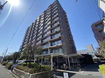 2LDK+S apartment in Minami Ward