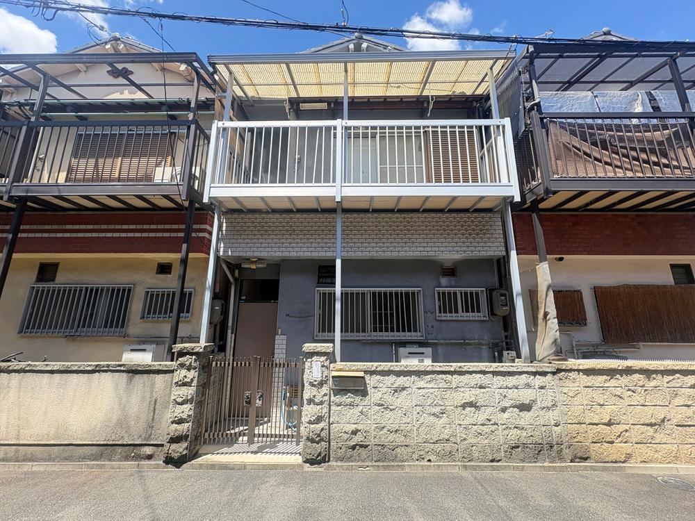 3DK house in Higashiosaka, Osaka - Photo 1