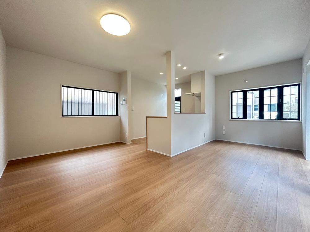 4LDK house in Nishi Ward, Saitama - Photo 1