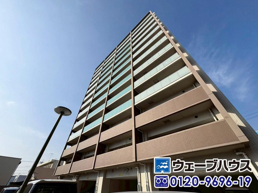 2LDK+S apartment in Kita Ward, Okayama - Photo 1