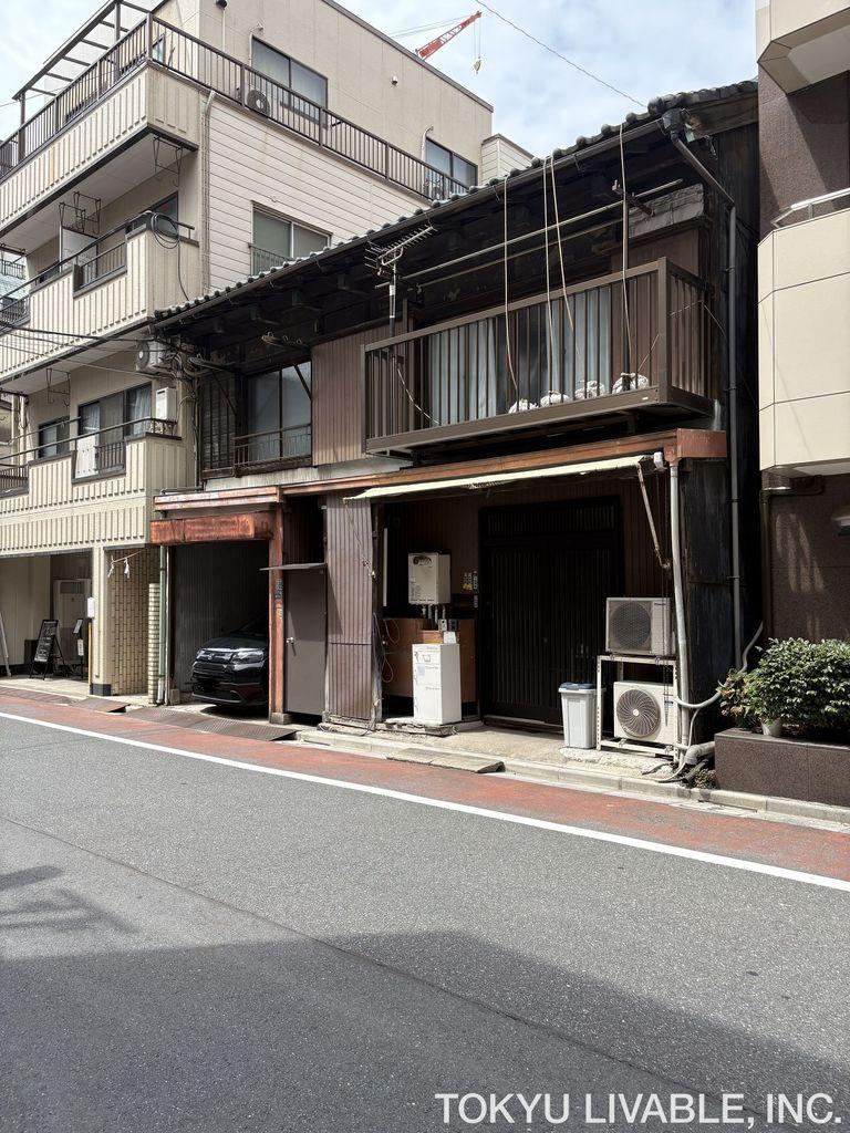 109 m² land in Taito Ward, Tokyo - Photo 1