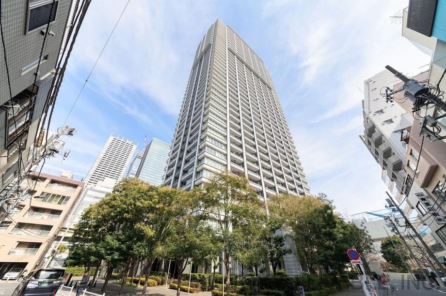 2LDK apartment in Minato Ward, Tokyo - Photo 1