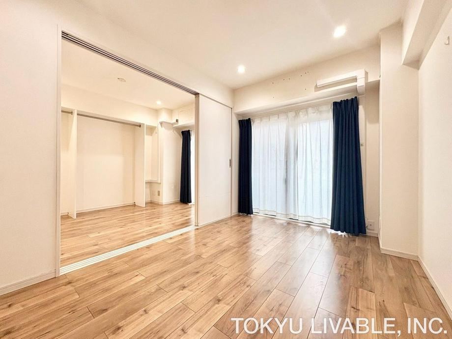 2DK apartment in Minato Ward, Tokyo - Photo 1