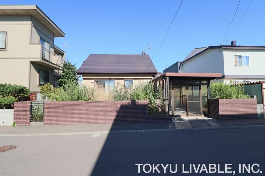 223 m² land in Kita Ward, Sapporo, Hokkaido - Photo 1