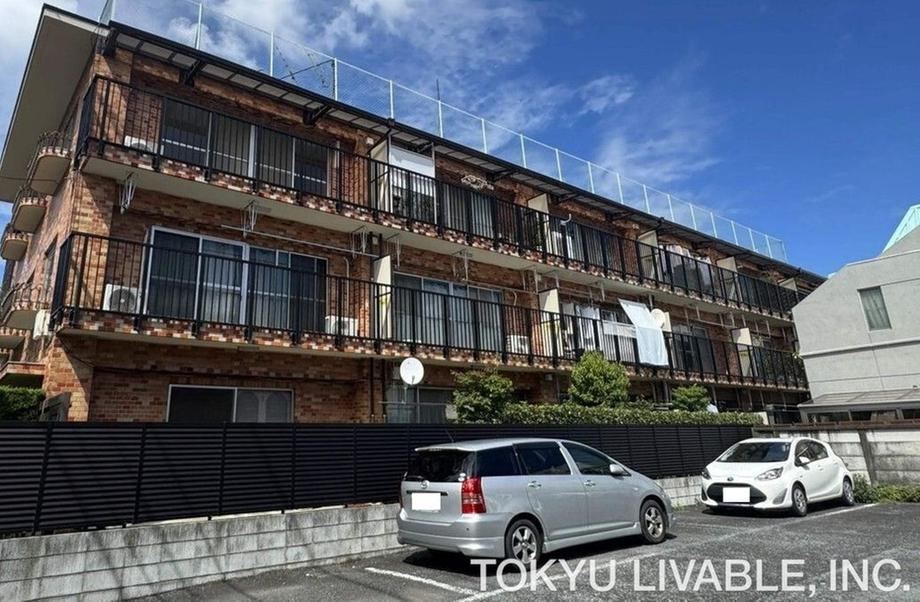 2LDK apartment in Setagaya Ward, Tokyo - Photo 1
