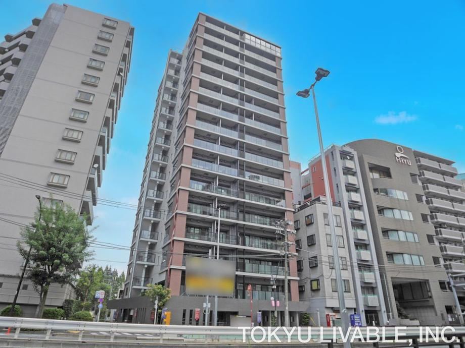 2LDK apartment in Meguro Ward, Tokyo - Photo 1