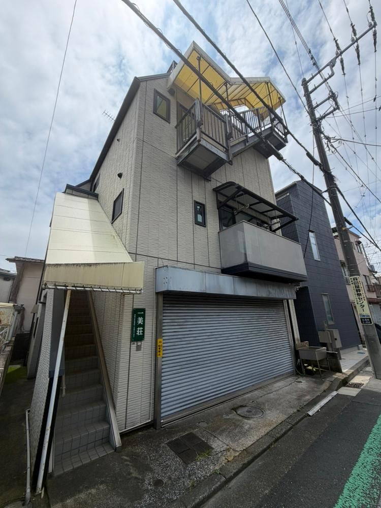 3LDKK house in Kanagawa Ward, Yokohama, Kanagawa - Photo 1