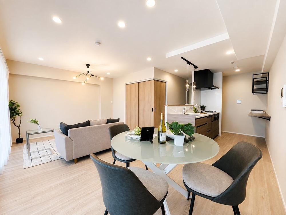 2LDK apartment in Nishi Ward, Osaka - Photo 1