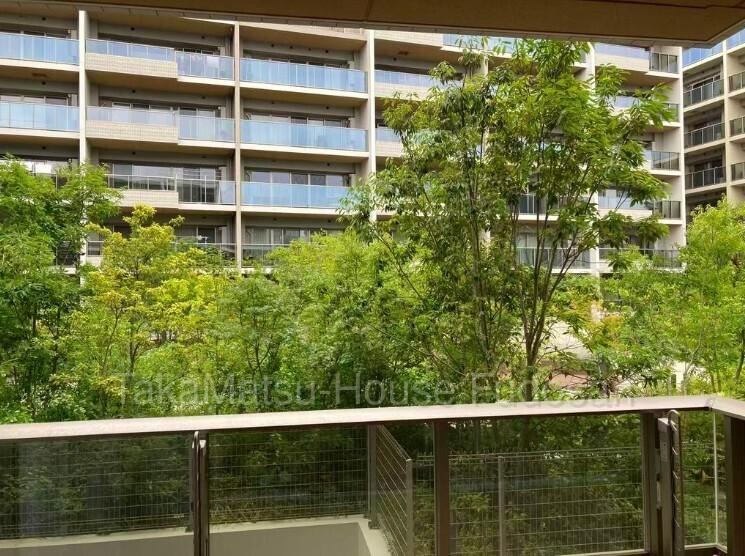 2LDK apartment in Shinjuku Ward, Tokyo - Photo 1