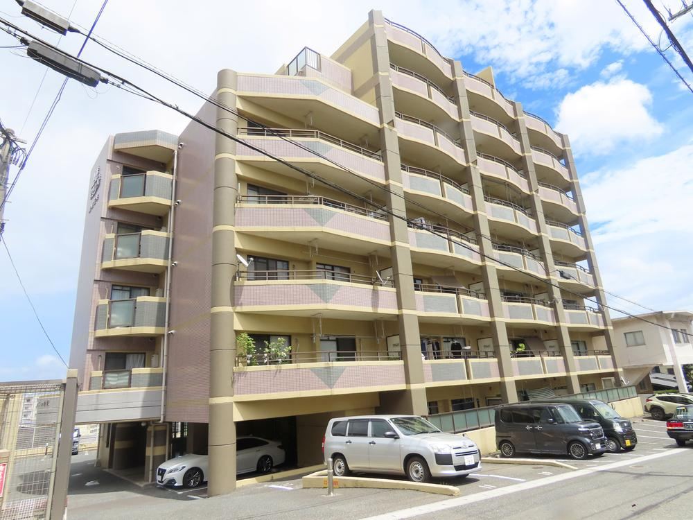 4LDK apartment in Tobata Ward, Kitakyushu, Fukuoka - Photo 1