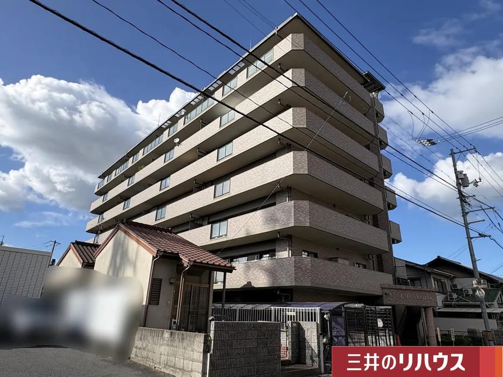 4LDK apartment in Naka Ward, Okayama - Photo 1