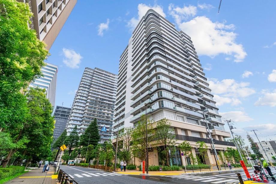 2LDK apartment in Nakano Ward, Tokyo - Photo 1