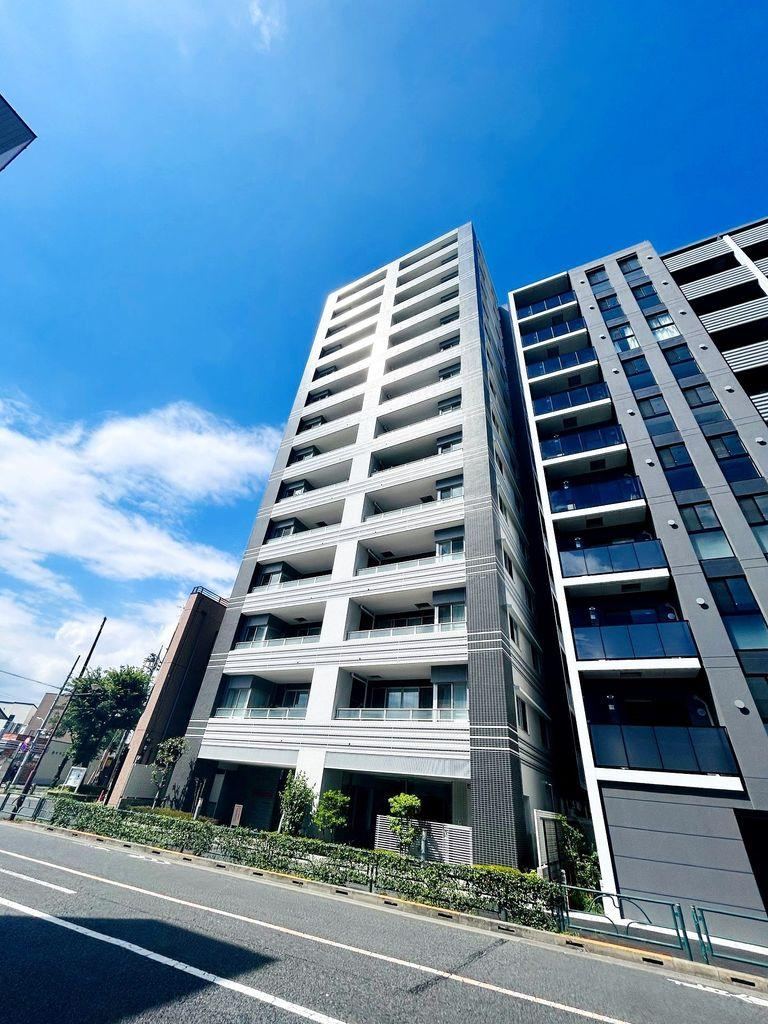 2LDK apartment in Katsushika Ward, Tokyo - Photo 1