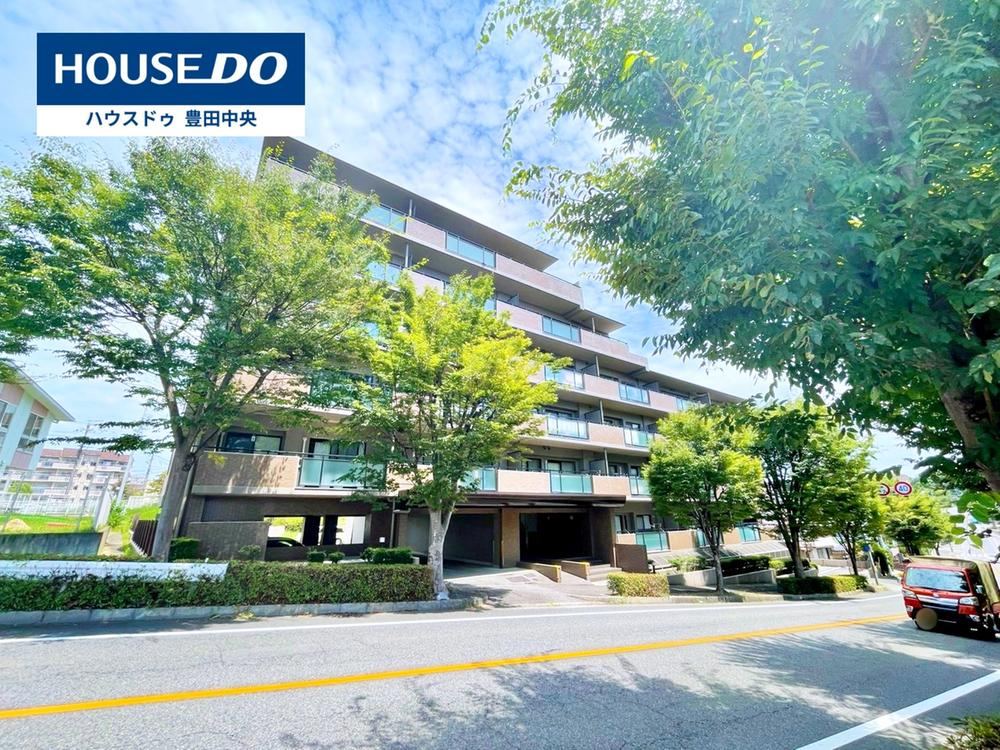 3LDK apartment in Toyota, Aichi - Photo 1