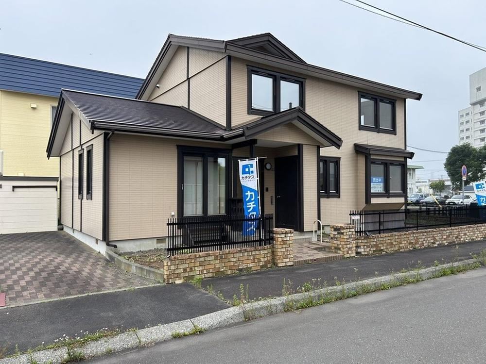 5LDK house in Tomakomai, Hokkaido - Photo 1