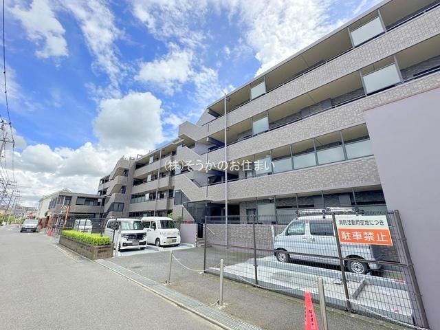 3LDK apartment in Soka, Saitama - Photo 1