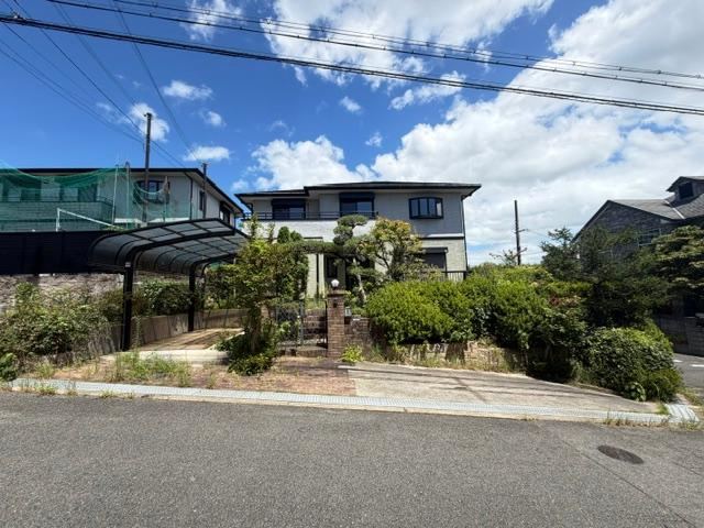 5LDK house in Shijonawate, Osaka - Photo 1