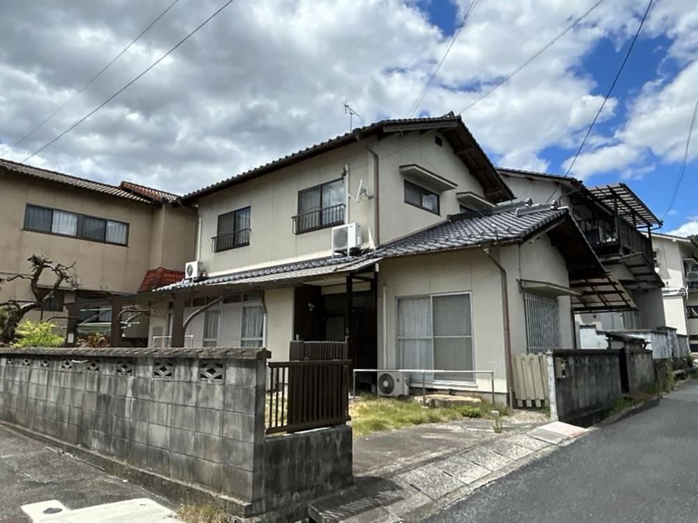 4LDK house in Tsuyama, Okayama - Photo 1