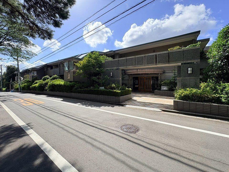 3LDK apartment in Suginami Ward, Tokyo - Photo 1